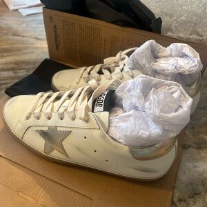 Star sneakers - size 8